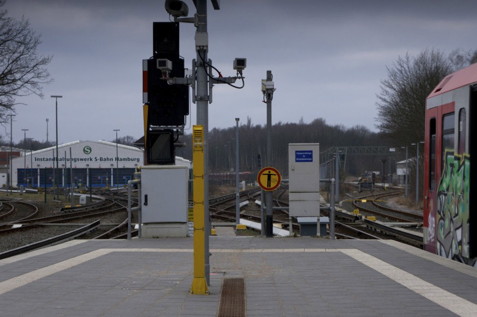 Graffiti Train in hamburg - Photo by Reimemonster