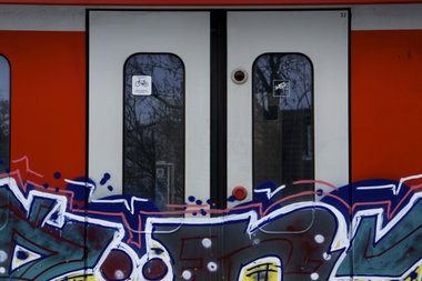 Graffiti Train in hamburg - Photo by Reimemonster