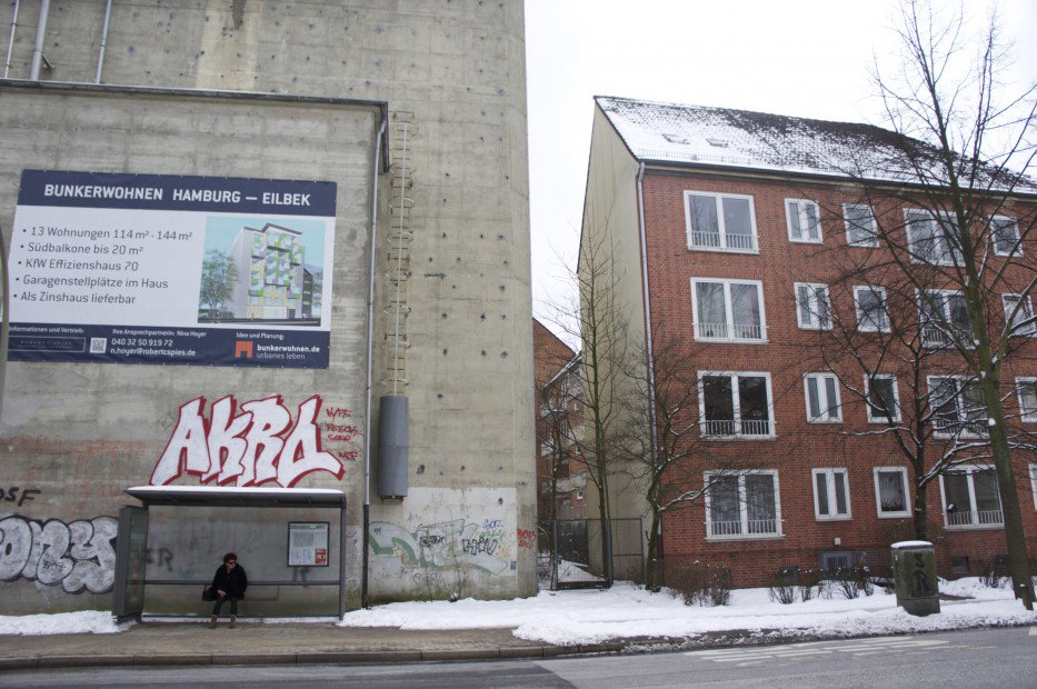 Graffiti Bombing in hamburg - Photo by Reimemonster - akro