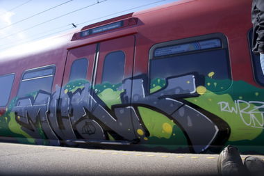 Graffiti Train in copenhagen - Photo by Reimemonster - monk
