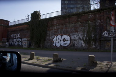 Graffiti Bombing in hamburg - Photo by Reimemonster - 180