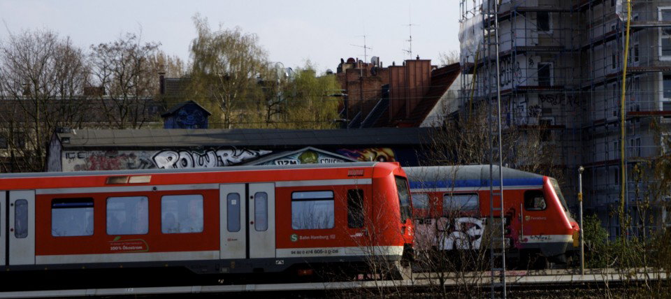 Graffiti Train in hamburg - Photo by Reimemonster