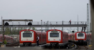 Graffiti Train in hamburg - Photo by Reimemonster - alton