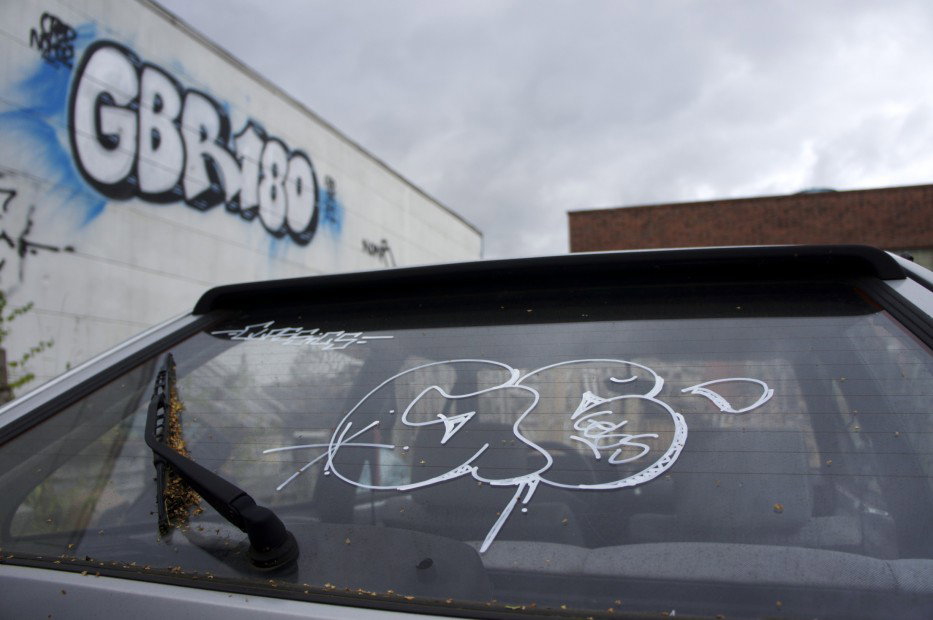 Graffiti Bombing in hamburg - Photo by Reimemonster - gbr, 180, gebs