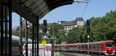 Graffiti Train - Photo by Reimemonster