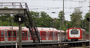 Graffiti Train in hamburg - Photo by Reimemonster
