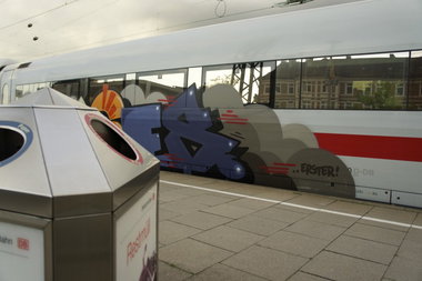 Graffiti Train - Photo by Reimemonster