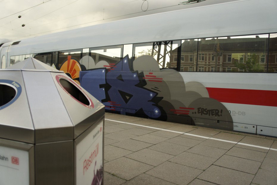 Graffiti Train - Photo by Reimemonster