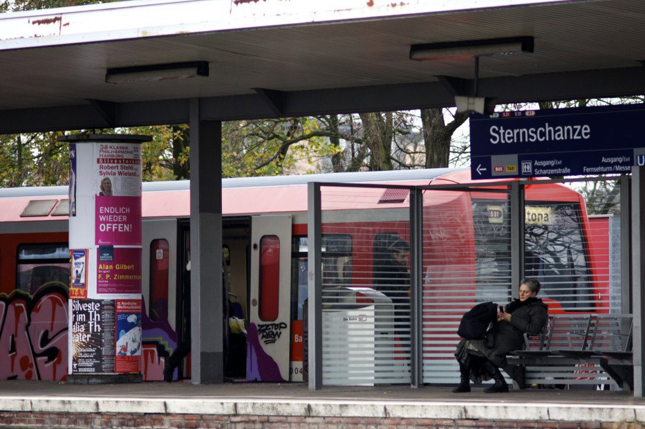 Graffiti Train in hamburg - Photo by Reimemonster - easer