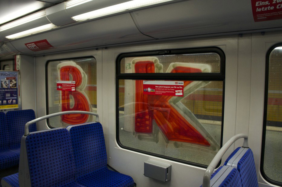 Graffiti Train in hamburg - Photo by Reimemonster - bk