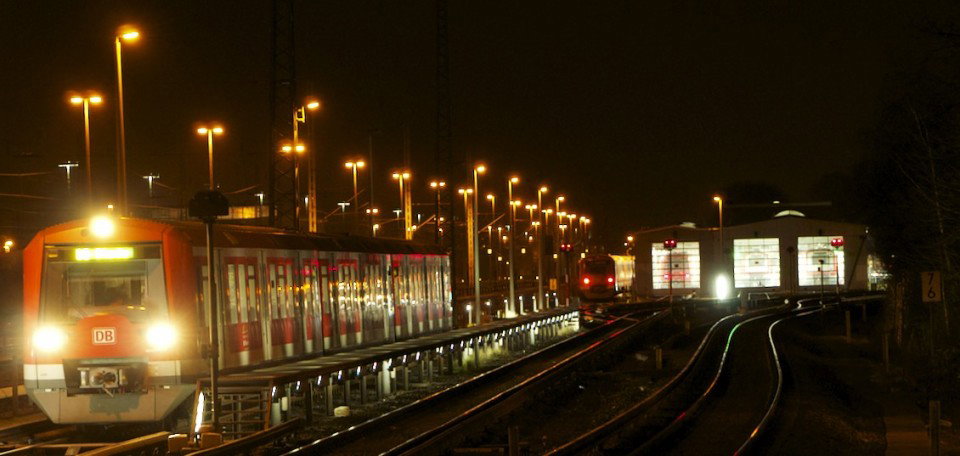 Graffiti Train in hamburg - Photo by Reimemonster