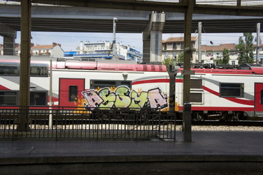 Graffiti Train in Nice - Photo by Reimemonster - assya