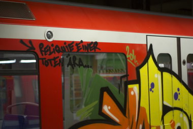Graffiti Train in hamburg - Photo by Reimemonster - motiv