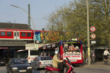 Graffiti Train in hamburg - Photo by Reimemonster - kgz, bk