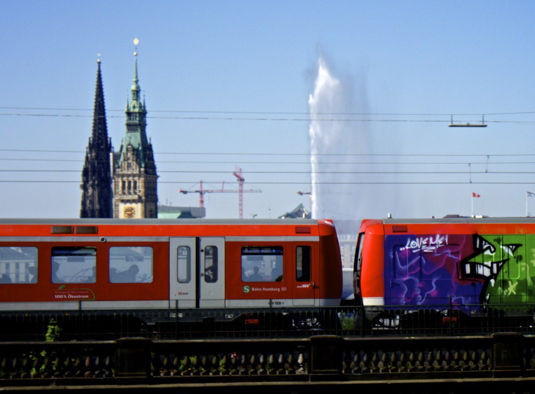Graffiti Train - Photo by Reimemonster