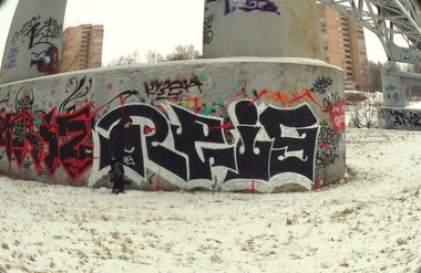 Graffiti Wall in Molokovo - Photo by Reis056 - Reis (2013)