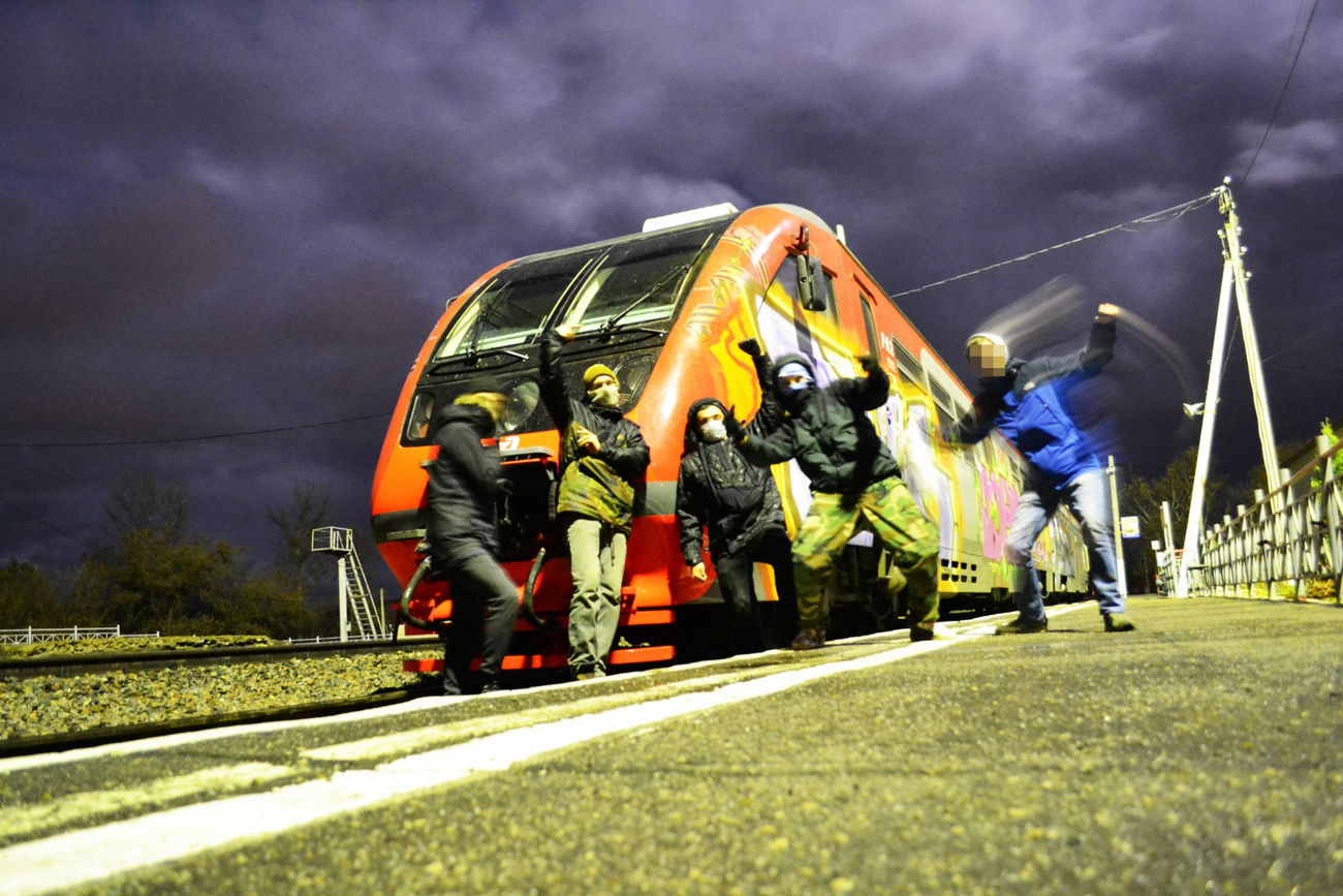 Graffiti Train - Photo by RemesTbws (2015)