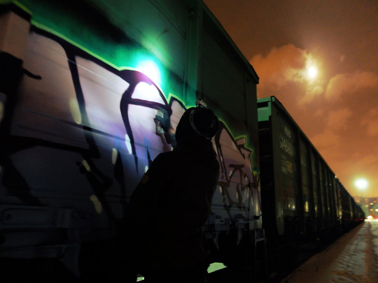 Graffiti Train - Photo by RemesTbws (2016)