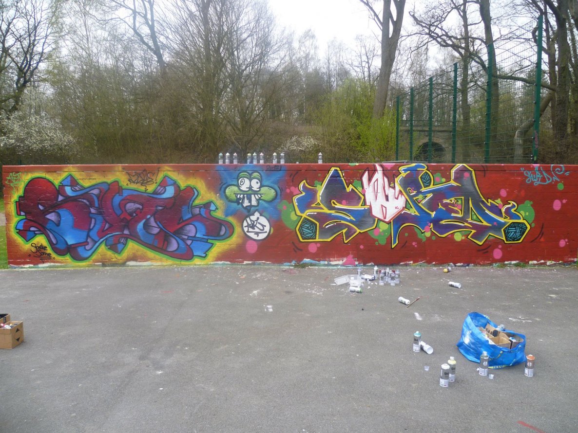 Graffiti Wall - Photo by RemsGT - Buds, Surd, Rems (2012)
