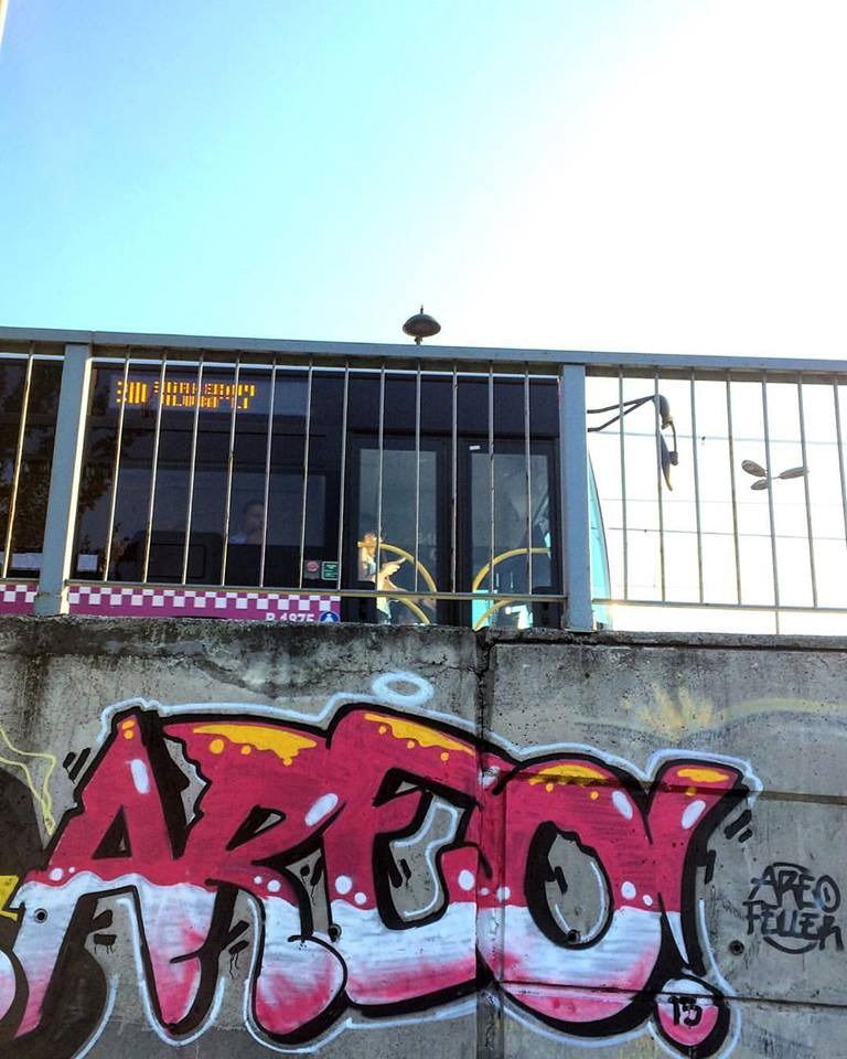 Graffiti Bombing - Photo by Reof - areo, areofeller, istanbul