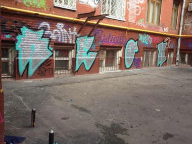 Graffiti Bombing in Moscow - Photo by Reoxer - Reoxer(reox)