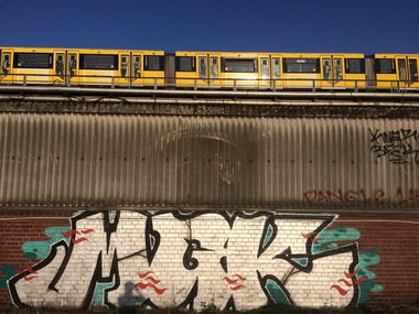 Graffiti Bombing - Photo by Resk - MGK, Berlin, Gleisdreieck