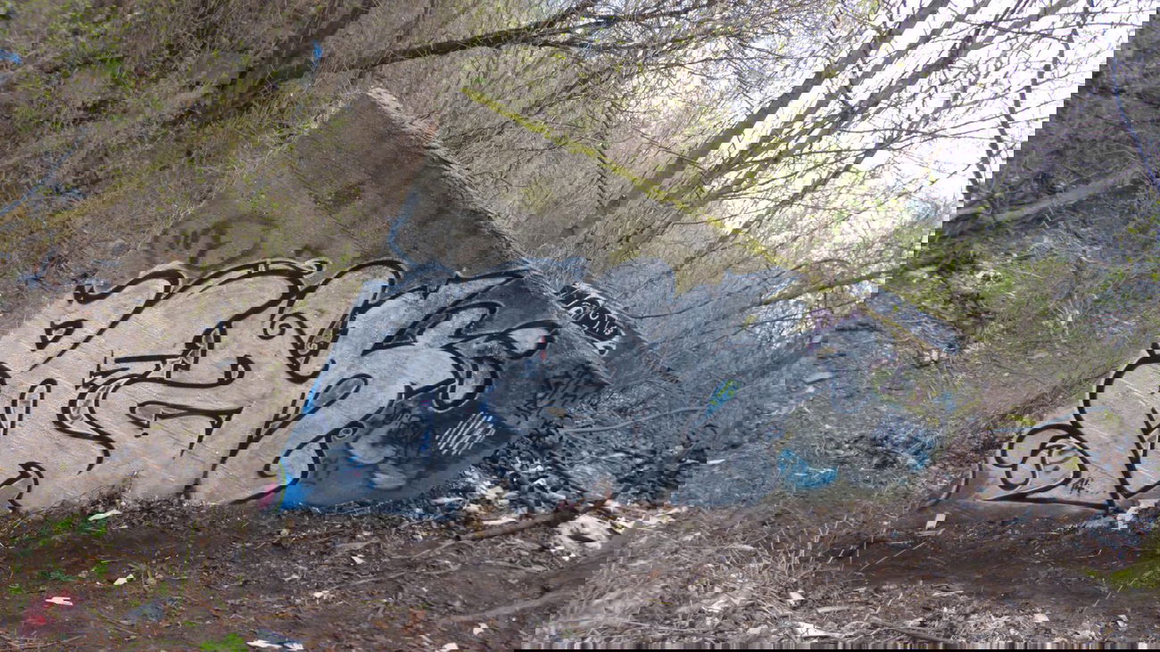 Graffiti Bombing - Photo by Resk - Resk