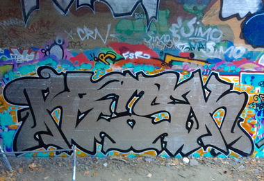 Graffiti Bombing - Photo by Resk - Resk, MGK, Overnight