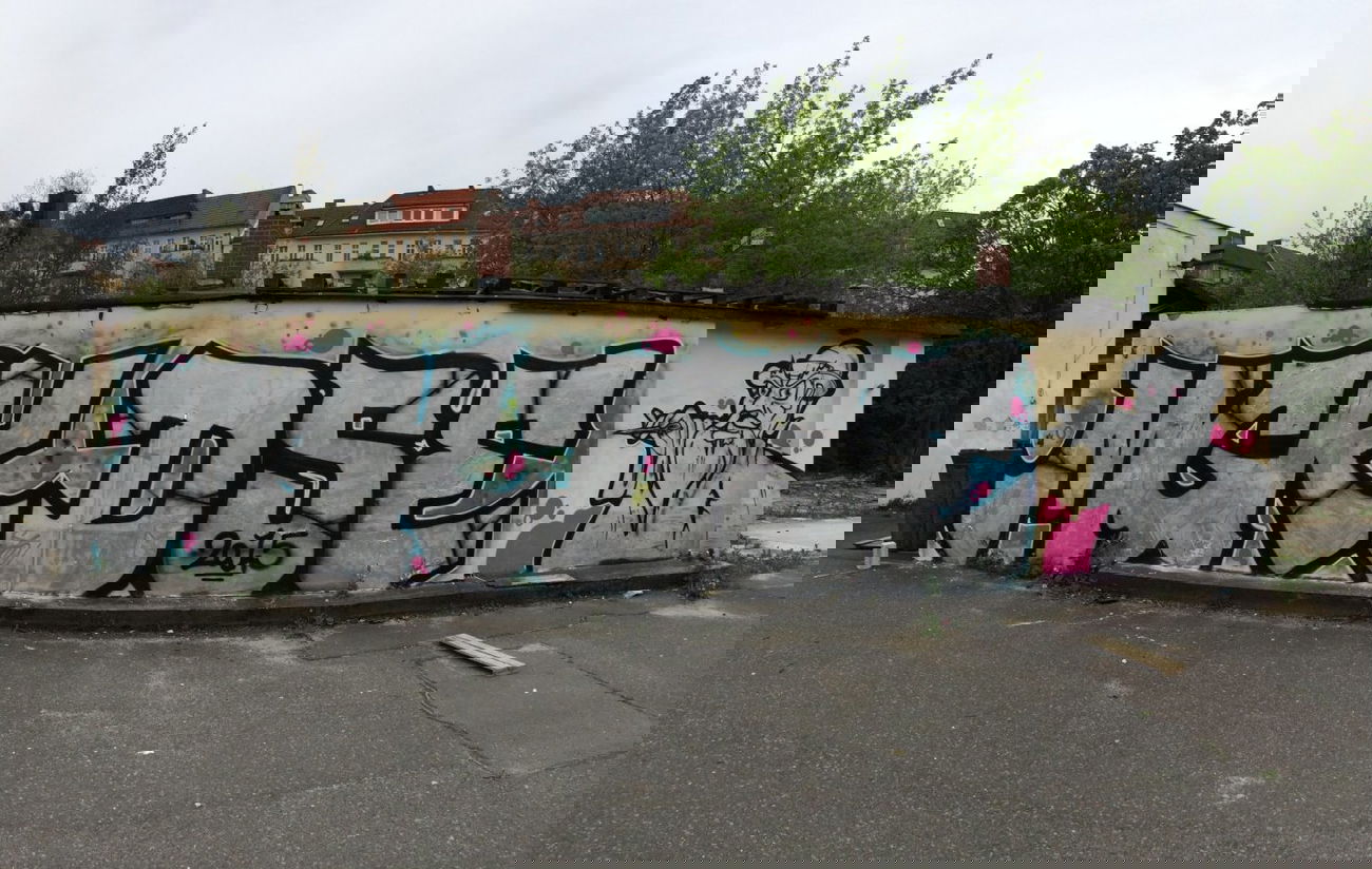 Graffiti Wall - Photo by Resk - MGK, DSE, MAGIK