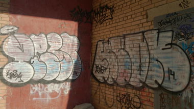 Graffiti Bombing - Photo by Rest47 - Neokband, ???????? (2014)