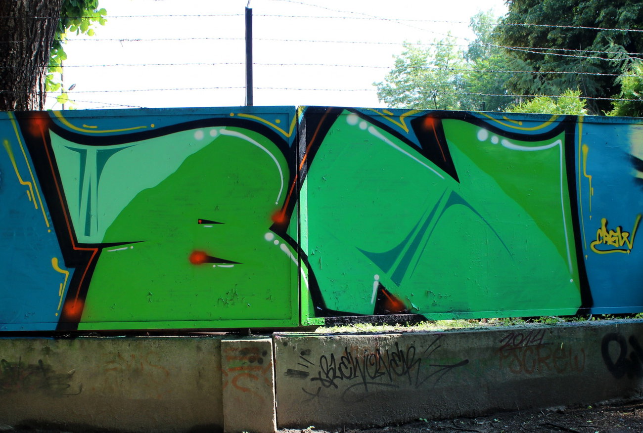 Graffiti Wall - Photo by Rewolwer - BADNEWS (2015)