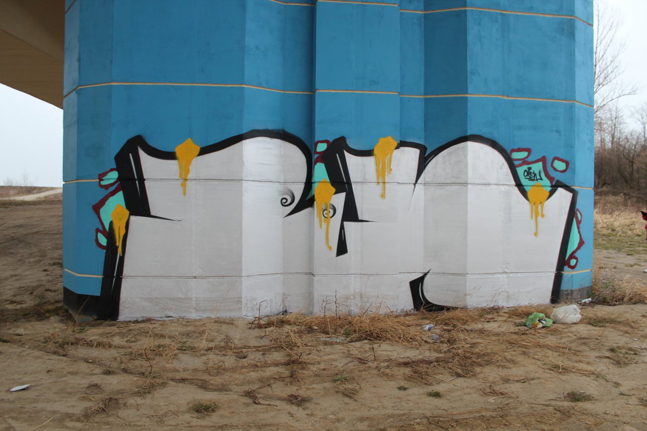 Graffiti Wall - Photo by Rewolwer - BN (2014)