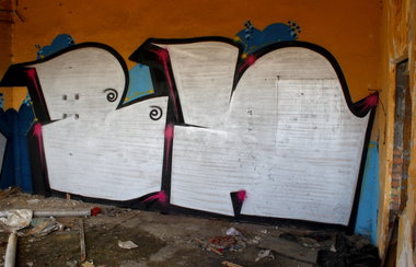 Graffiti Wall - Photo by Rewolwer - BN (2014)