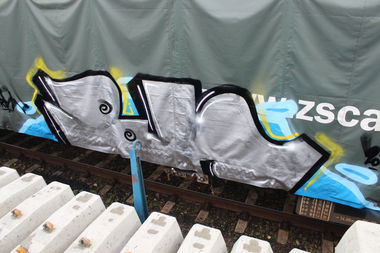 Graffiti Train - Photo by Rewolwer - BN (2014)