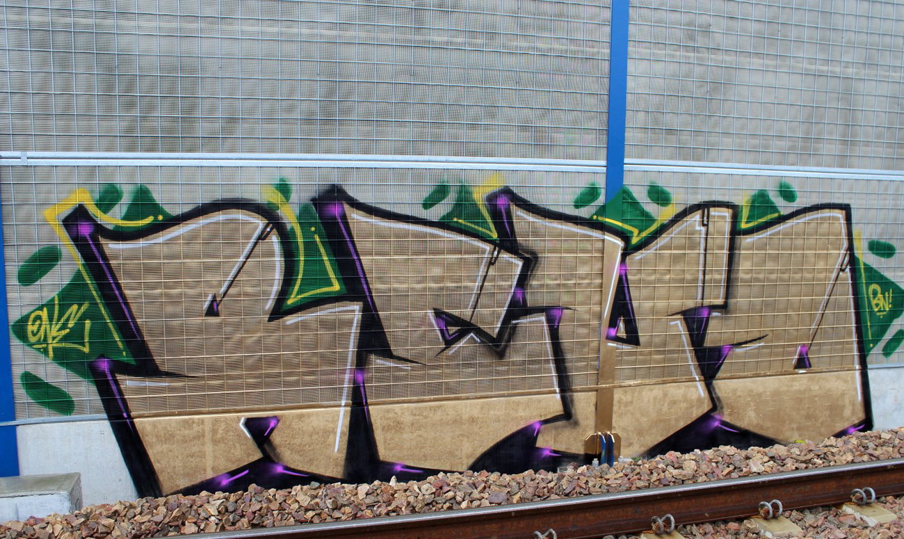 Graffiti Wall - Photo by Rewolwer - REWO (2014)