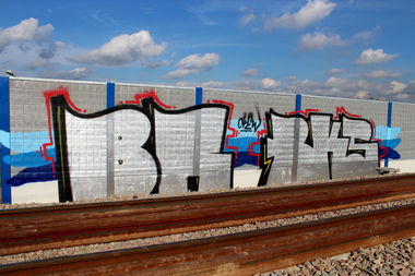 Graffiti Wall - Photo by Rewolwer - BN, BKS (2014)