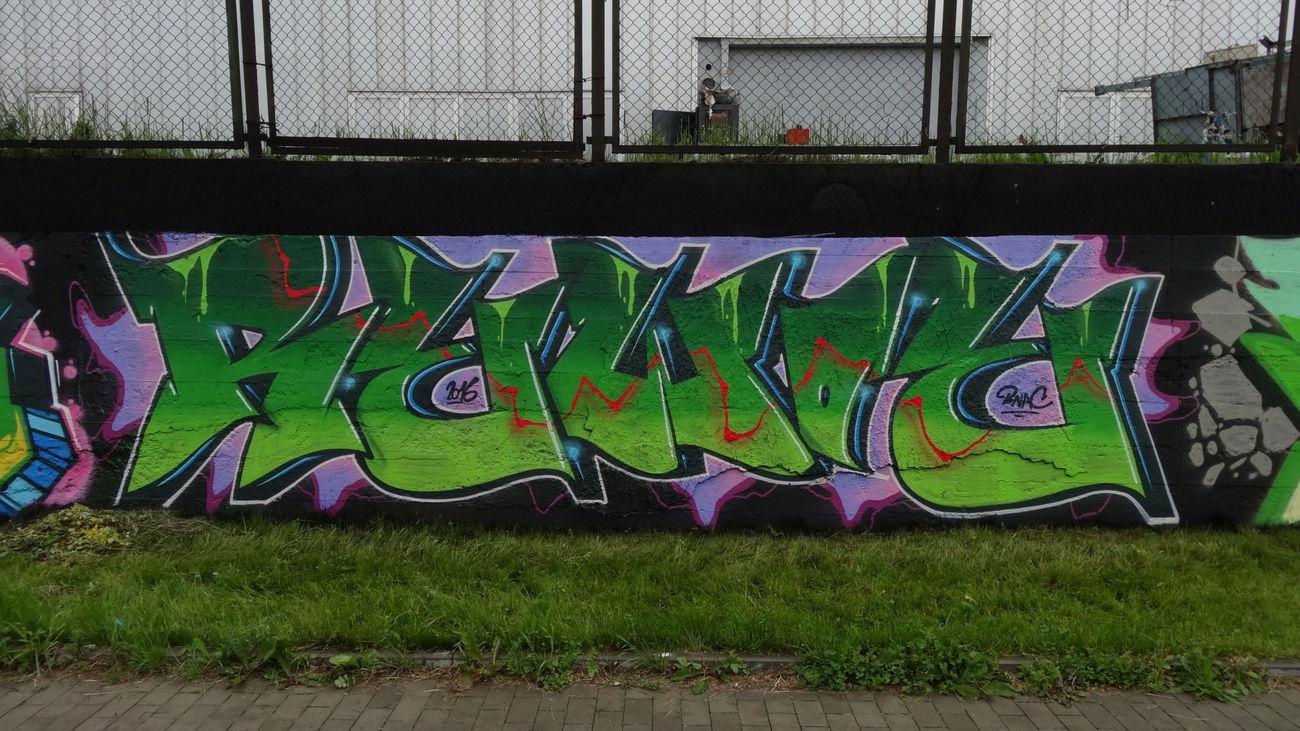 Graffiti Wall - Photo by Rewolwer (2016)