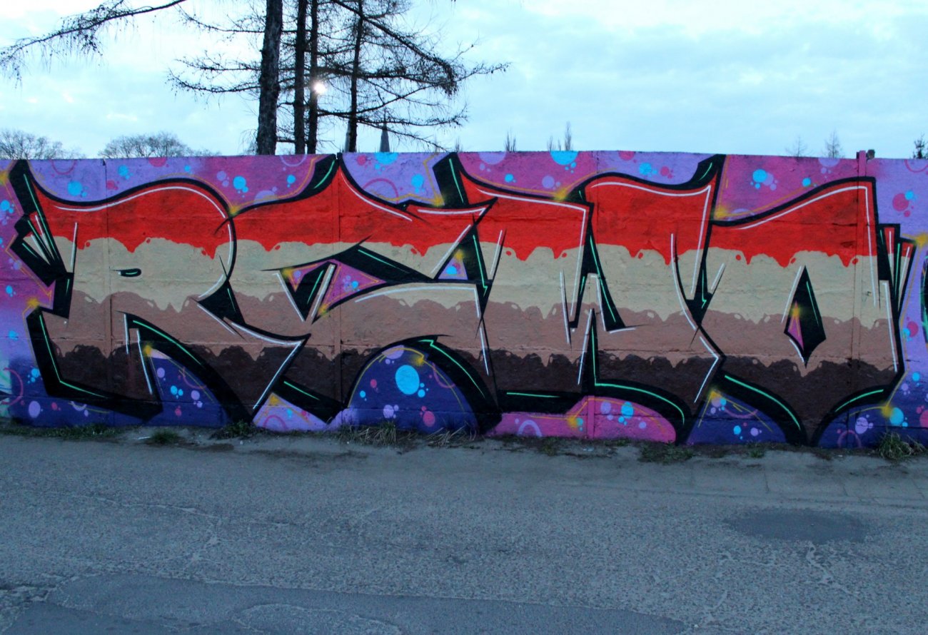 Graffiti Wall - Photo by Rewolwer - REWOE (2015)