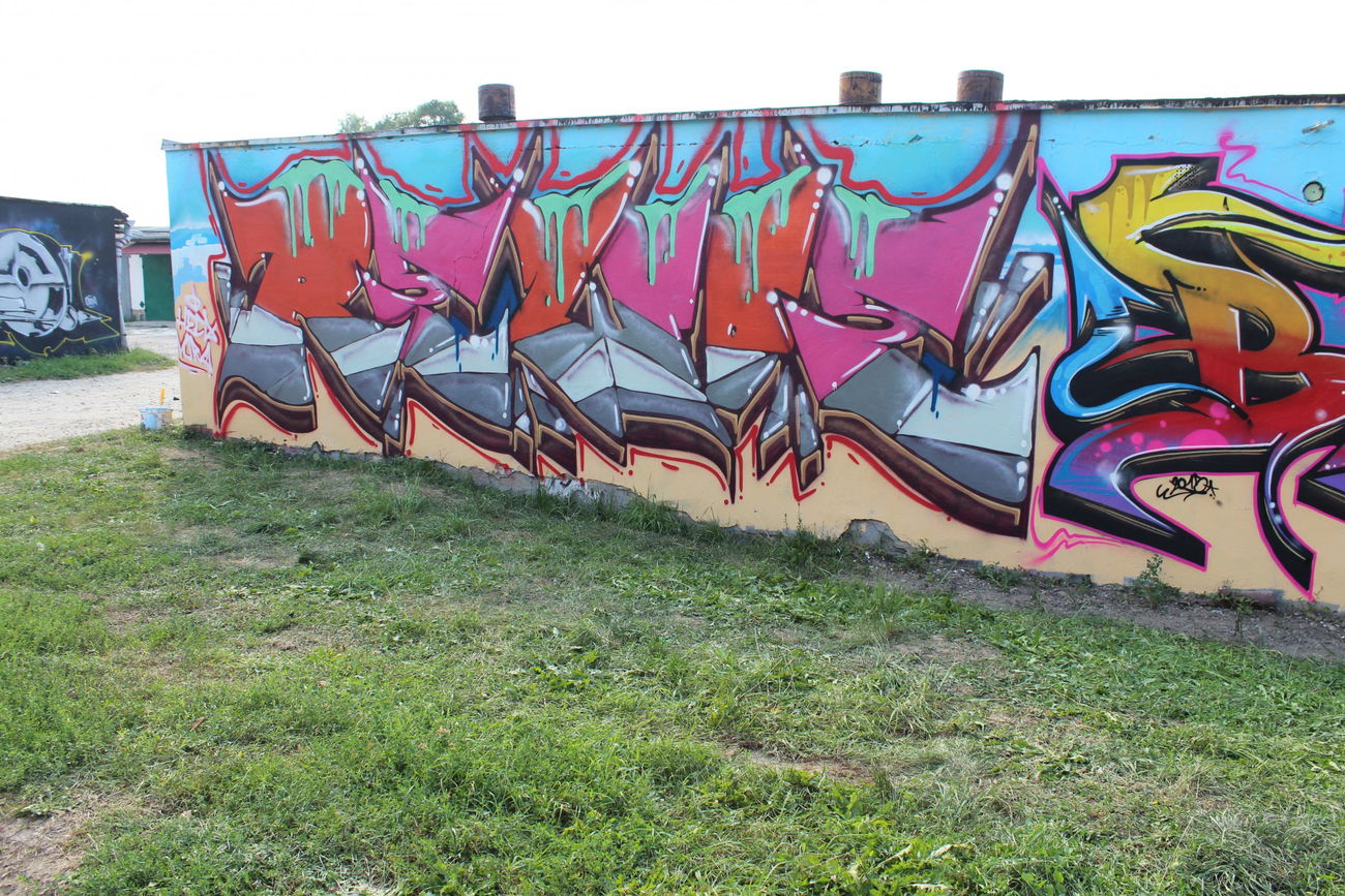 Graffiti Wall - Photo by Rewolwer - REWOE (2015)
