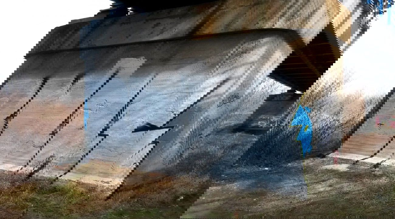 Graffiti Bombing - Photo by Rewolwer - BNACREW (2015)