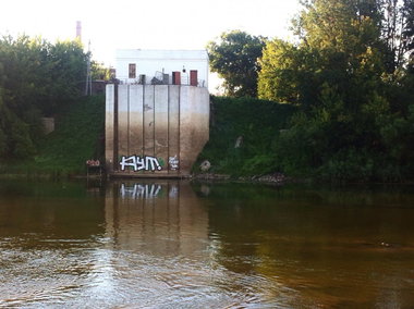 Graffiti Wall - Photo by Rezh