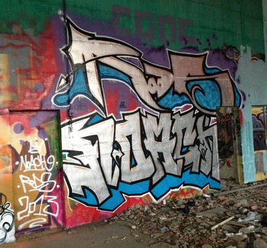Graffiti Wall - Photo by Rich - rots, noach, wid (2013)