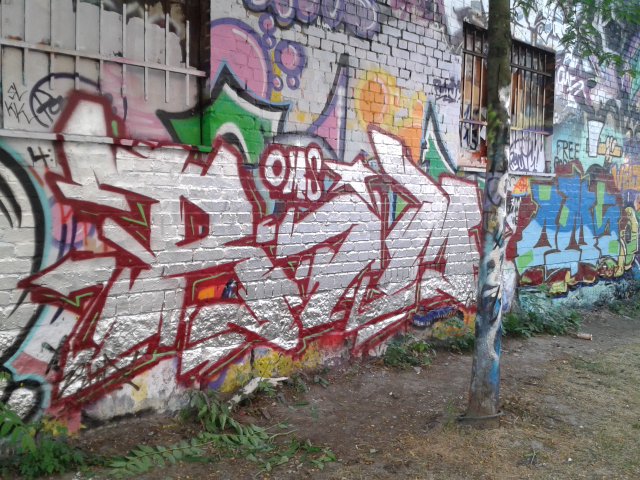 Graffiti Wall - Photo by Riimee - rim