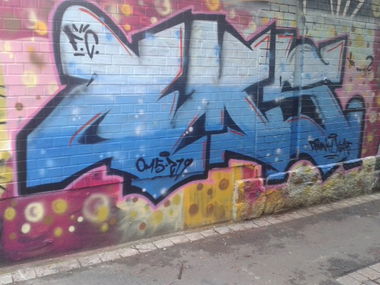 Graffiti Wall - Photo by Riimee - Oma