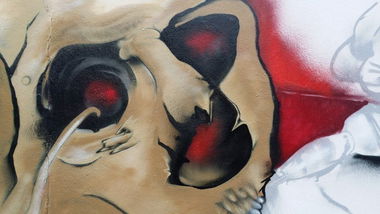 Graffiti Wall - Photo by Risa1N3 - Totenkopf, details, love