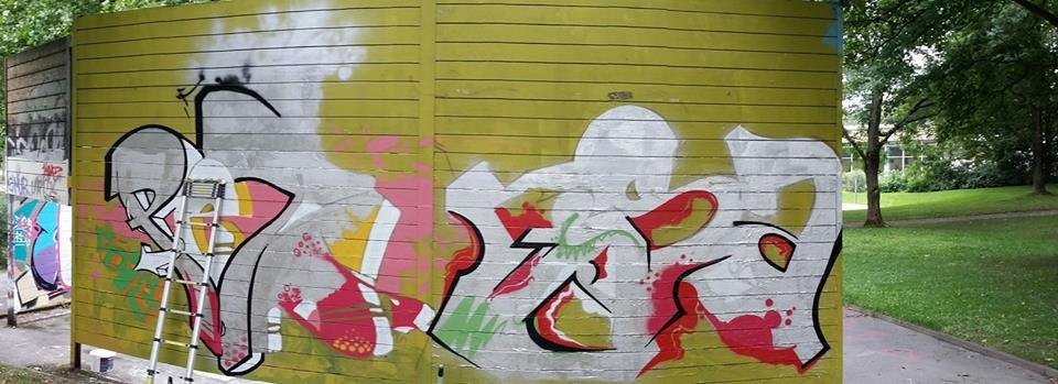 Graffiti Wall - Photo by Risa1N3 - German, Peto, Risa (2014)