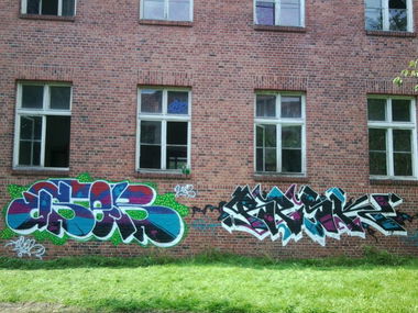 Graffiti Bombing in Kiel - Photo by Riser431 - Riser431, User, Jesk (2012)
