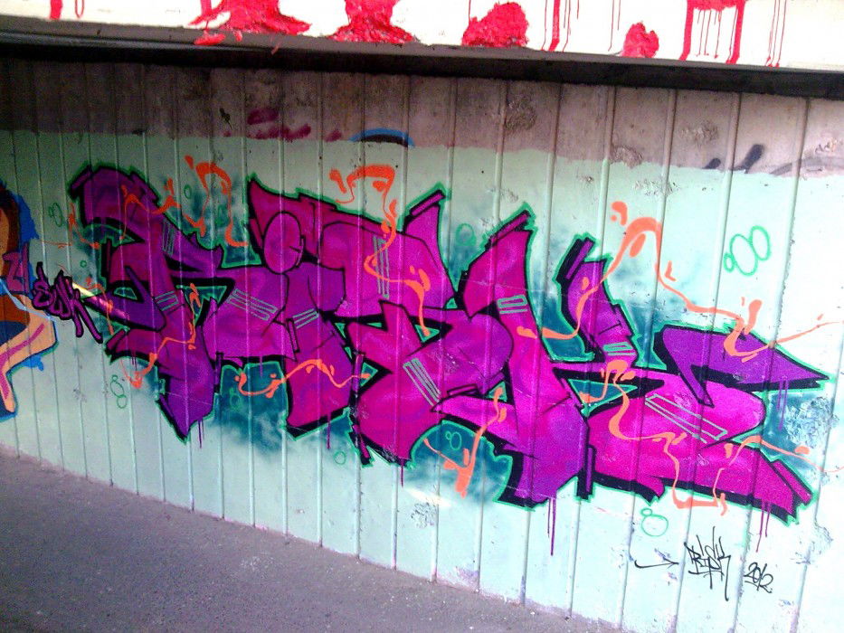 Graffiti Wall in Osijek - Photo by Risk - risk, swk