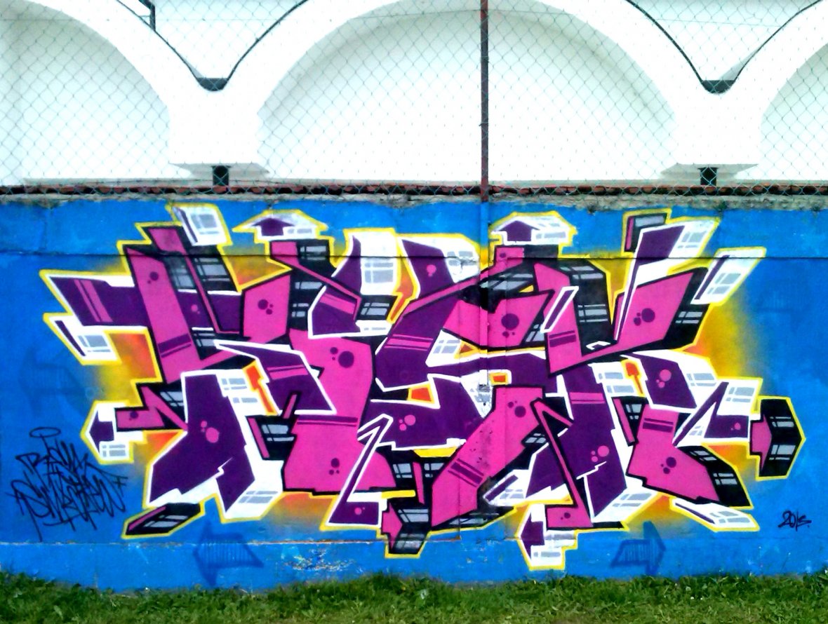 Graffiti Wall - Photo by Risk - risk, swk (2013)