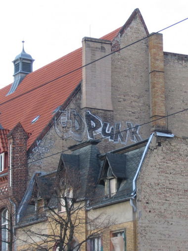 Graffiti Bombing in Potsdam - Photo by Rizah - COPunk, COP, Punk